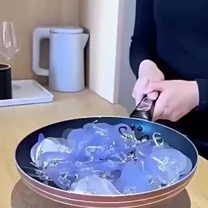 10 Heart-Shaped Adhesive Hooks That Are Transparent, No-Drill, And Leave No Marks, Suitable for Kitchen, Bathroom, And Multifunctional Use Behind Doors for Hanging Coats And Hats, Utility Hooks