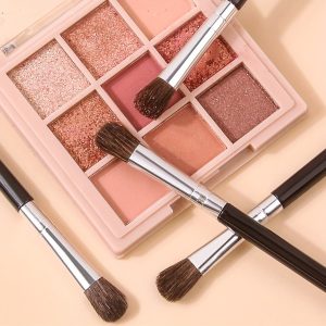 Set of 6 Eyeshadow Brushes with Soft, Dense Bristles for Easy Application, Perfect for Beginners And Professional Eye Makeup