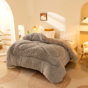 Ultra-Soft Faux Mink Plush Throw Blanket - Thick, Lightweight & Warm For All Seasons, Versatile Solid Color Design, Machine Washable, Christmas Present