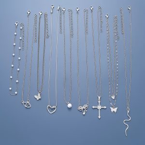 5pcs Classic Elegant And Heart-Shaped Artificial Crystal Butterfly Multi-Strand Women'S Layered Necklace Set, Suitable for Outdoor, Parties, Fashion Jewelry, Christmas Gifts, All Seasons