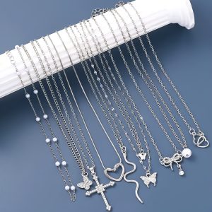 5pcs Classic Elegant And Heart-Shaped Artificial Crystal Butterfly Multi-Strand Women'S Layered Necklace Set, Suitable for Outdoor, Parties, Fashion Jewelry, Christmas Gifts, All Seasons