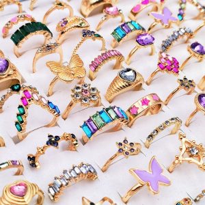Wholesale 20pcs/Pack Women'S Fashion Stacked Ring Golden Color Alloy Material Men And Women'S Ring Size 15Mm-19Mm Mixed Love Butterfly Animal Snake Heart Diverse Design Suitable for Party Gifts Charm Finger Rings Set No Box